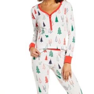 Nordstrom Women's Festive Tree Print Pajama Set